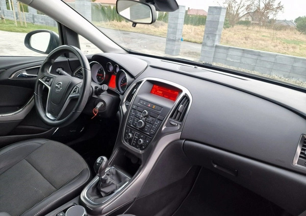 Opel Astra cena 27800 przebieg: 159450, rok produkcji 2010 z Leszno małe 277